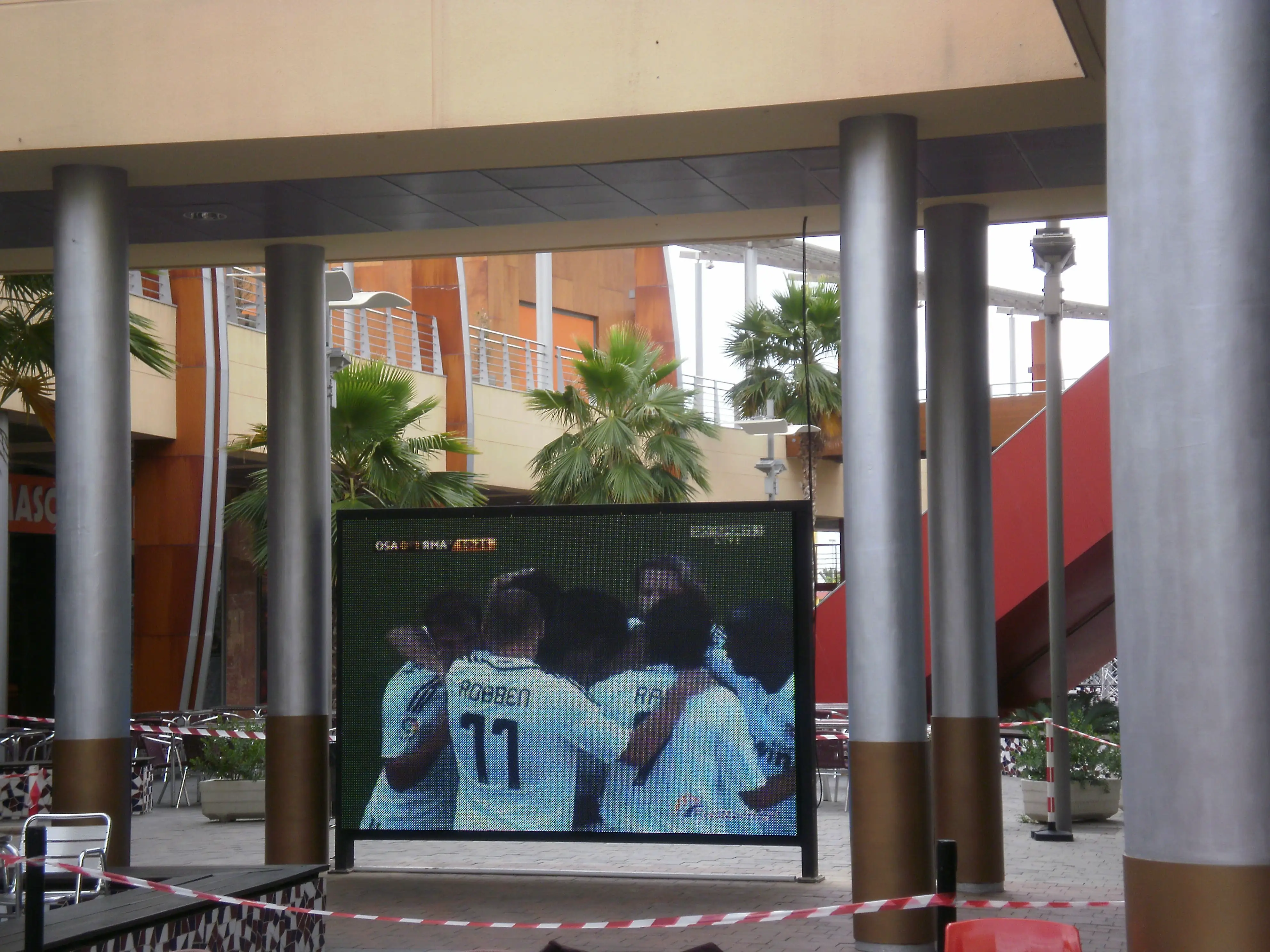 Pantalla 3x2 Centro Comercial Alicante